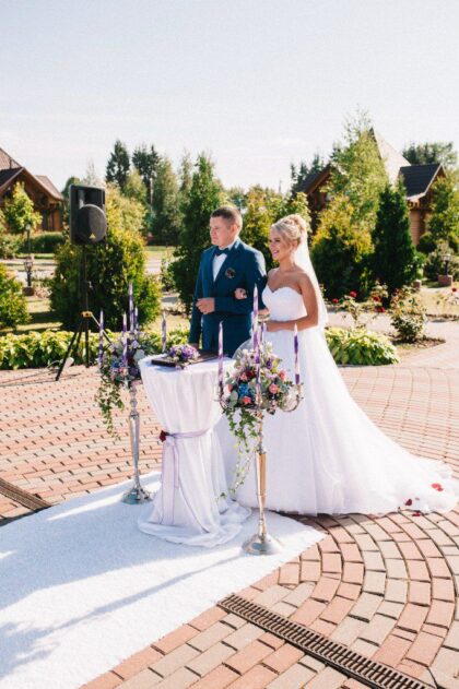 Юлия и Сергей 1 Наши невесты Юлия и Сергей, поздравляем Вас с прекрасным началом семейной жизни! Счастья, взаимопонимания и семейного благополучия!!!